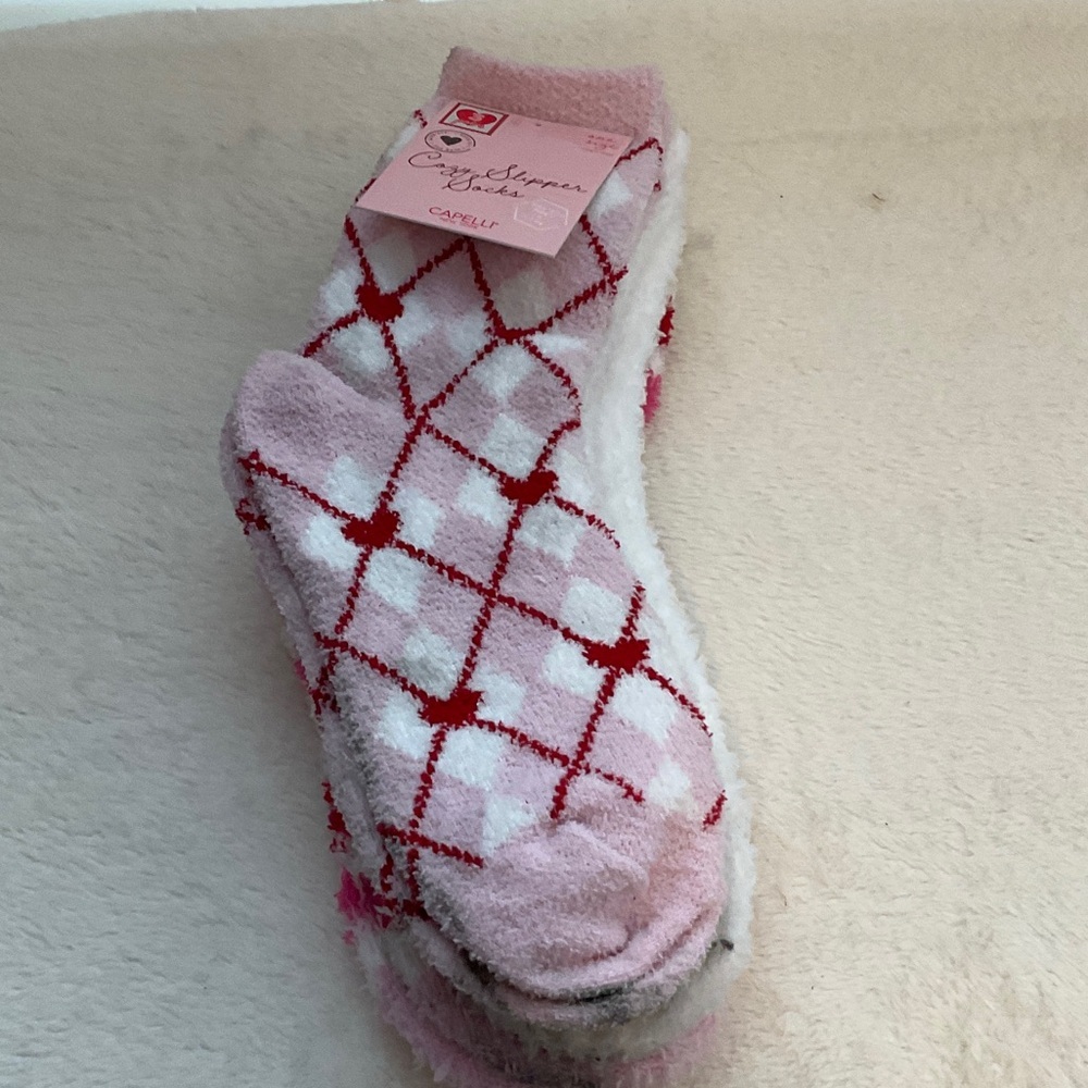 Capelli of New York Pink and Red Argyle Slipper Socks